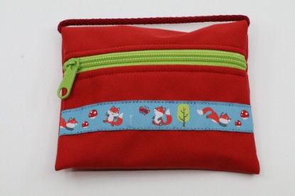 Bild von Softshell-Täschli Füchse mit Pilz auf rot