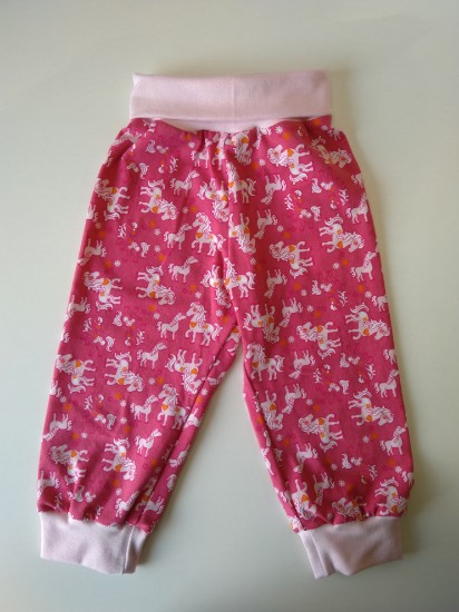 Bild von Pumphose Gr. 56 Jersey rosa Pferd auf pink